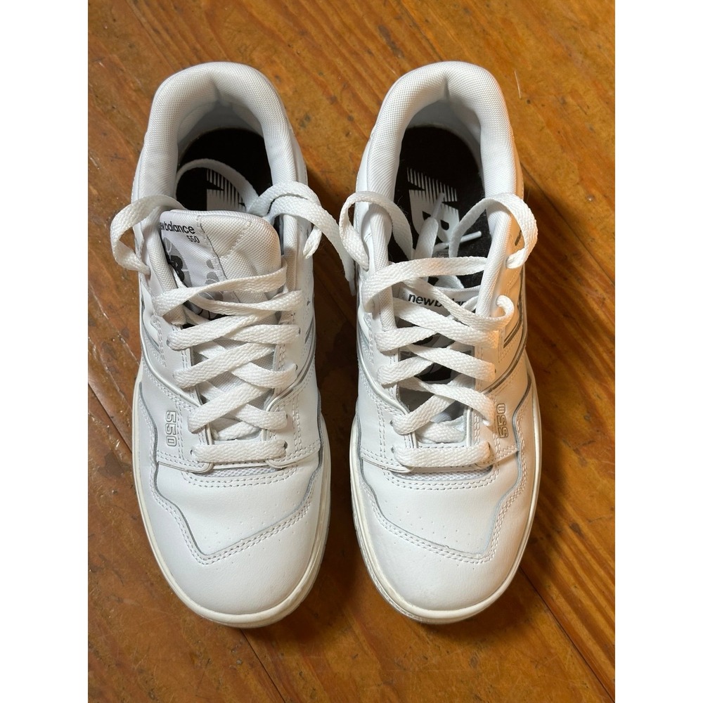 New Balance 550 White Sneakers leather Mens 6, Women's 7.5